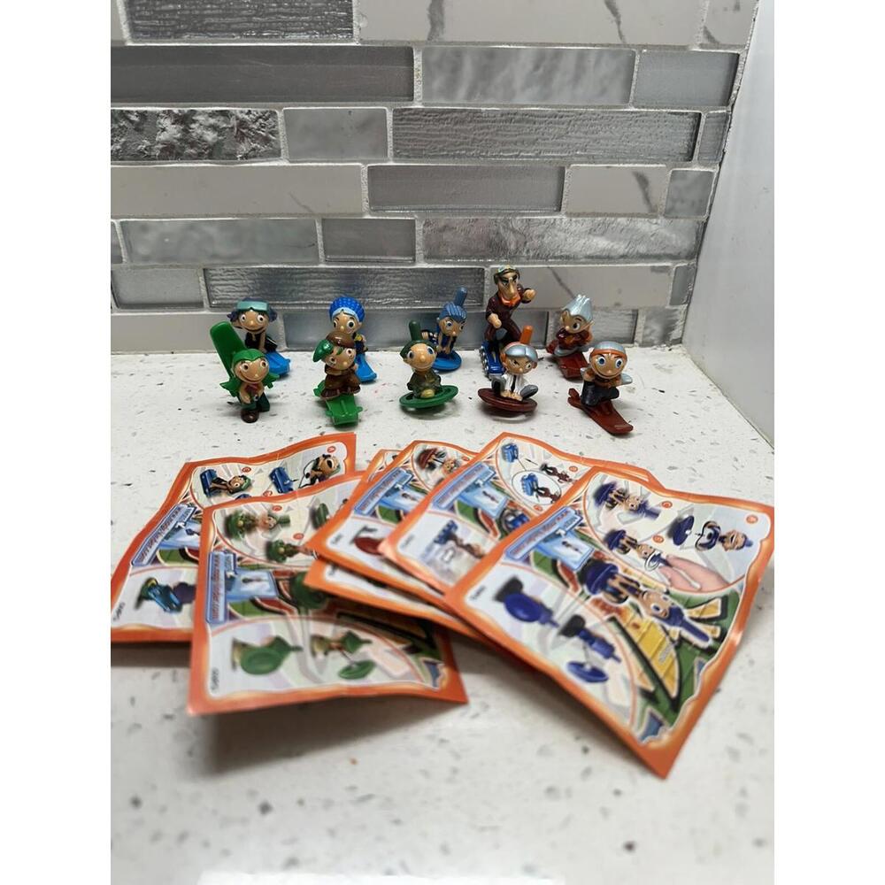 KINDER SURPRISE SET SKATERKIDS SKATERS 2008 FIGURES COLLECTIBLES + Papers - Picture 2 of 5